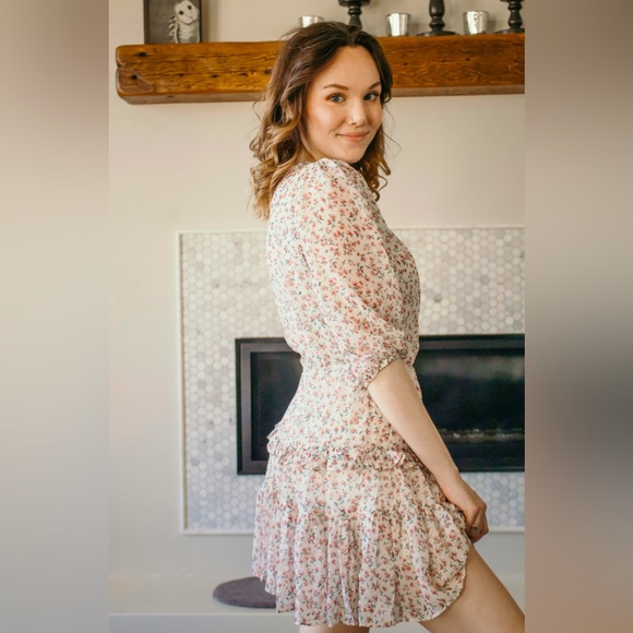 Sheer Sleeved Floral Lauren Dress - Picture 5 of 5